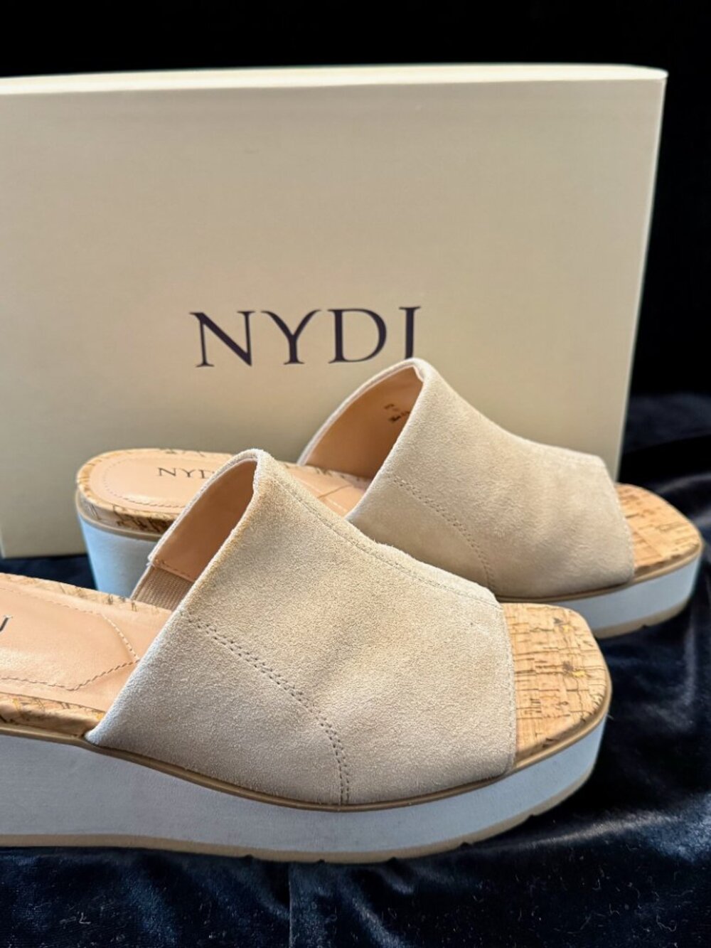 NYDJ Rysa Wedge Suede Sandal Sand size 7.5